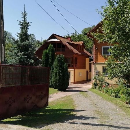 Casa Todea Hotel Cimpeni Exterior photo
